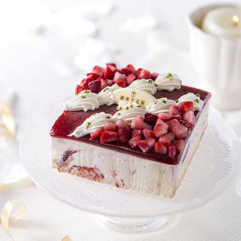 ◆銀座千疋屋 ストロベリーアイスケーキ×1箱 ◇メーカー直送▼返品・キャンセル不可【他商品との同時購入不可】