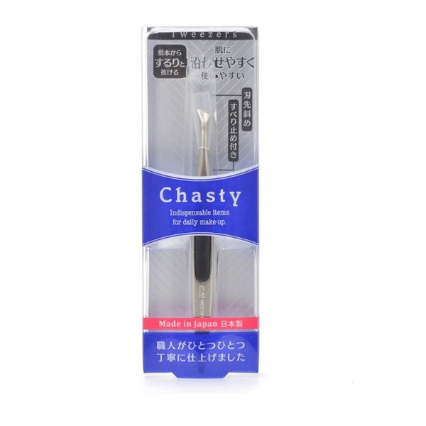 Shanti Chasty eyebrow tweezers