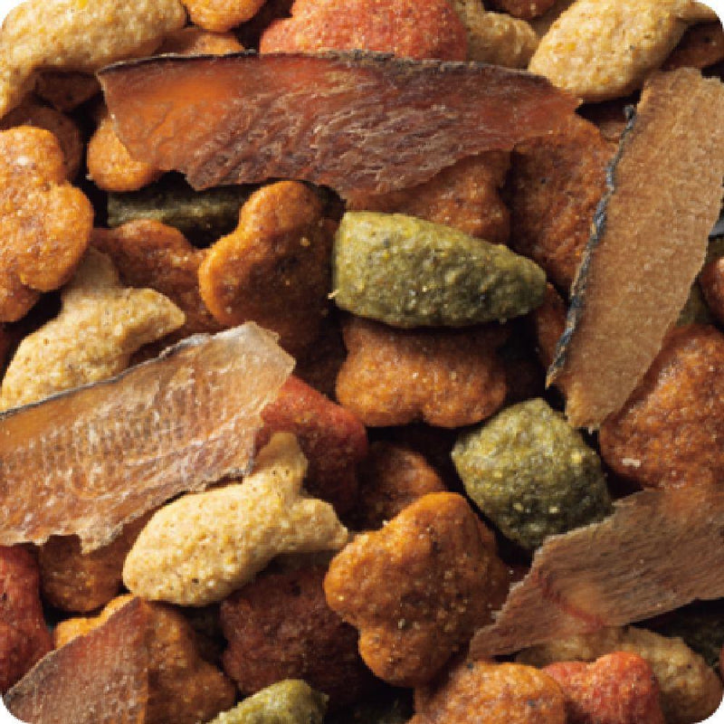 Combo Cat Maintaining the health of the cat's lower urinary tract with tuna flavor and reduced sodium bonito flakes