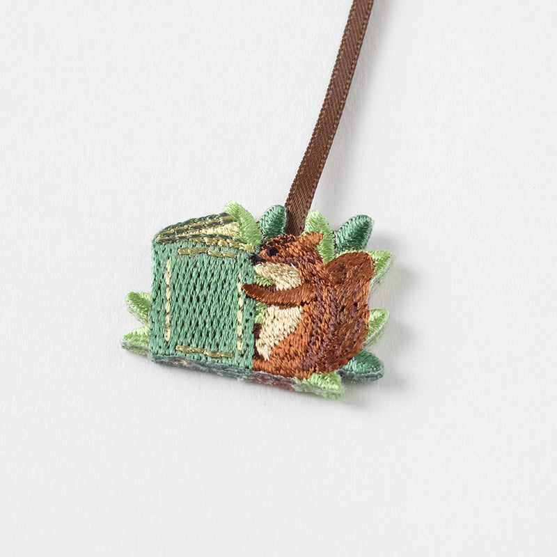 ミドリ ブックマーカー 刺繍 リス柄 1個
